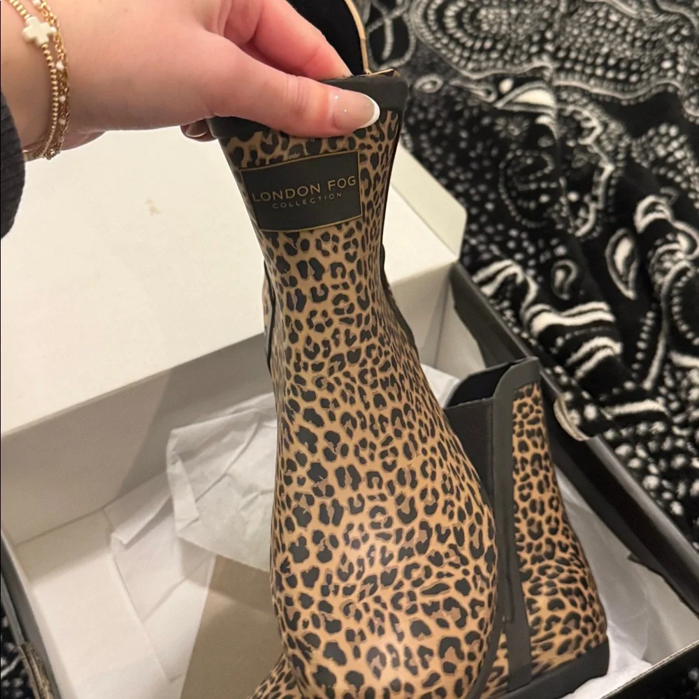 London Fog Leopard Print Winter Boots - Picture 7 of 7